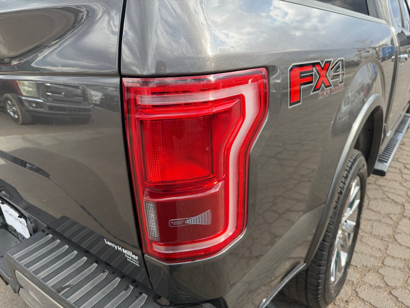 Used 2016 Ford F150 Lariat w/ Equipment Group 502A Luxury AWD/4WD image 32
