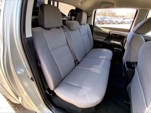 Used 2022 Toyota Tacoma SR5 image 19
