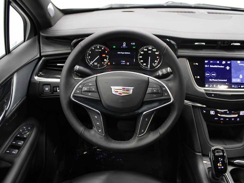 Used 2022 Cadillac XT5 Premium Luxury image 16