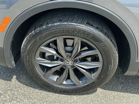 Used 2023 Volkswagen Tiguan SE AWD/4WD image 8