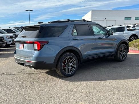 New 2026 Ford Explorer ST-Line w/ ST-Line Street Pack AWD/4WD image 5