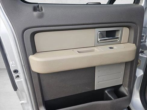 Used 2010 Ford F150 XLT image 12