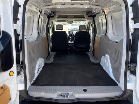 Used 2022 Ford Transit Connect XLT FWD image 20