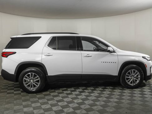Used 2023 Chevrolet Traverse LT FWD image 13