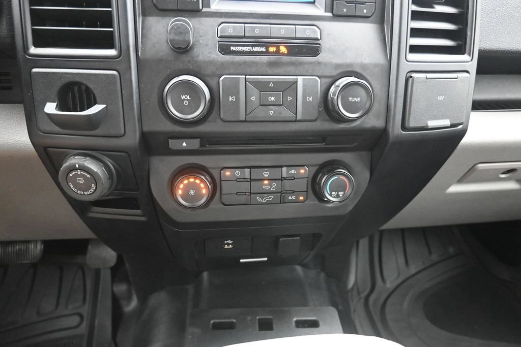 Used 2016 Ford F150 XL w/ Equipment Group 101A Mid RWD image 18