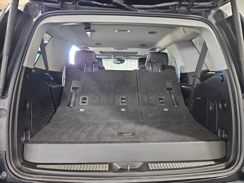 Used 2018 Chevrolet Tahoe LT w/ Z71 Midnight Edition AWD/4WD image 12