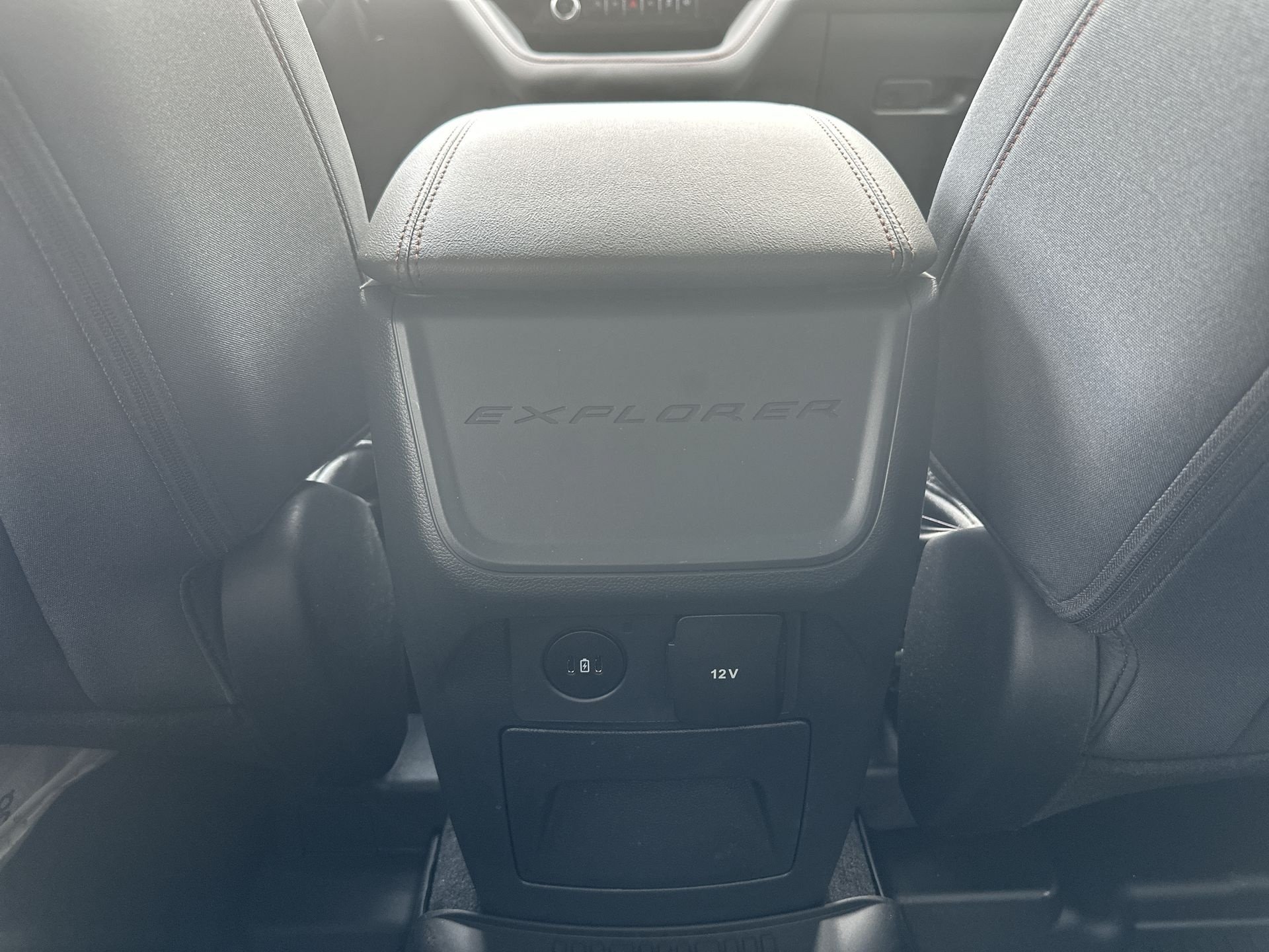 Used 2025 Ford Explorer Active RWD image 21