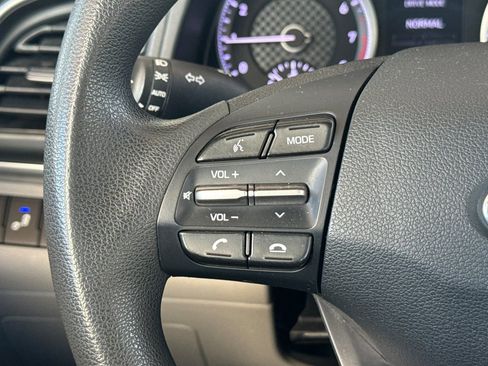 Used 2020 Hyundai Elantra SEL image 25