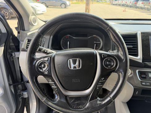 Used 2017 Honda Pilot EX-L image 4