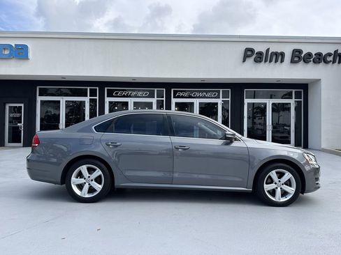Used 2014 Volkswagen Passat 1.8T SE FWD image 23