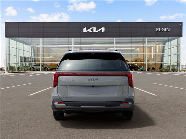 Used 2027 Kia Carnival EX FWD image 5
