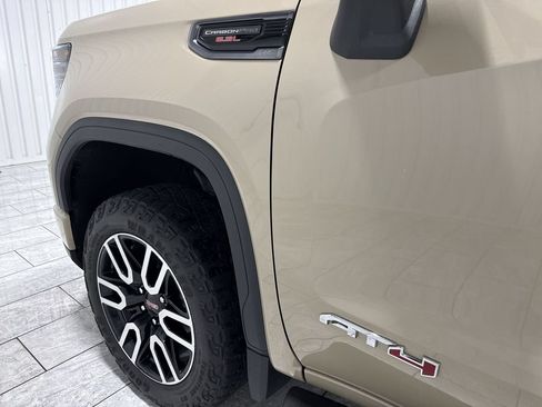 Used 2022 GMC Sierra 1500 AT4 w/ AT4 Premium Package AWD/4WD image 33