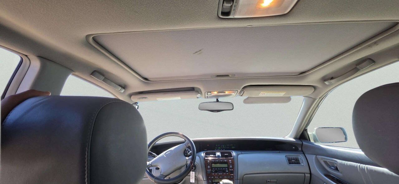 Used 2001 Toyota Avalon XL FWD image 9