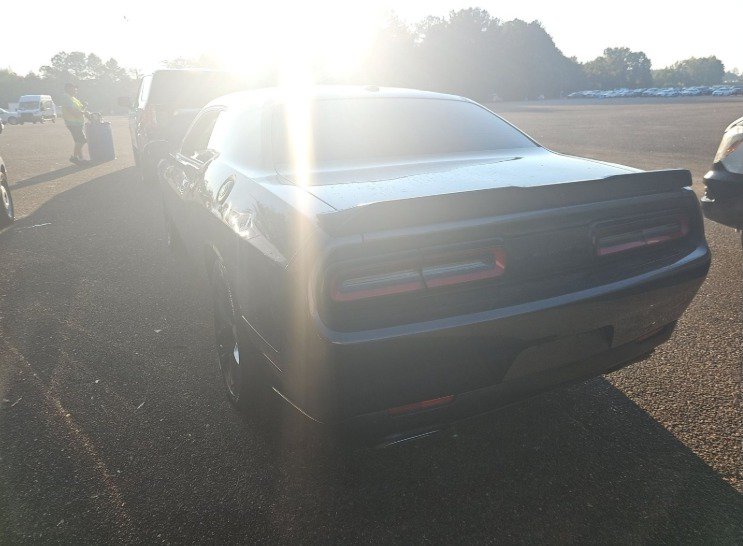 Used 2022 Dodge Challenger R/T w/ Blacktop Package RWD image 2