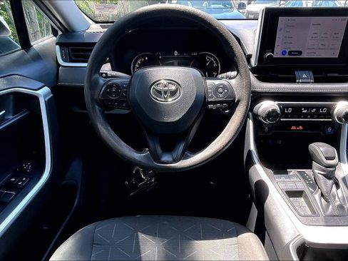 Used 2023 Toyota RAV4 XLE FWD image 5