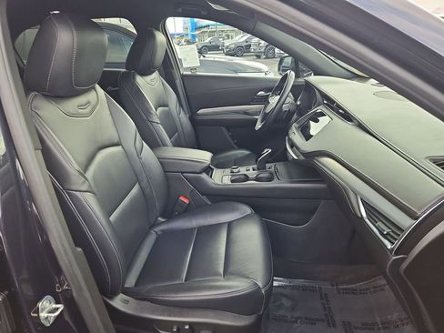 Used 2023 Cadillac XT4 Premium Luxury image 28