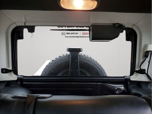 Used 2014 Jeep Wrangler Unlimited Sahara w/ Connectivity Group image 25