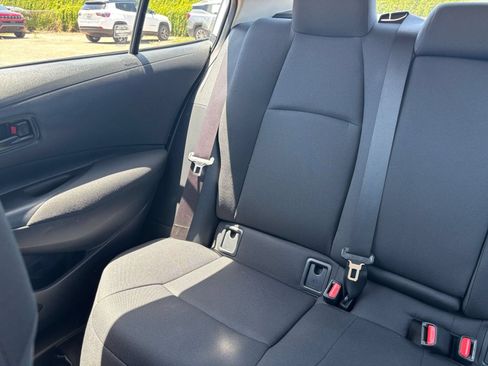 Used 2025 Toyota Corolla LE FWD image 37
