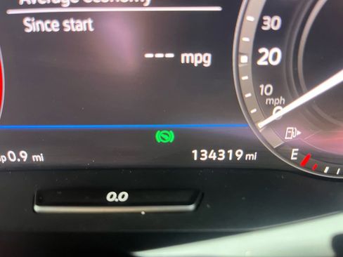 Used 2019 Volkswagen Tiguan SEL R-Line AWD/4WD image 17