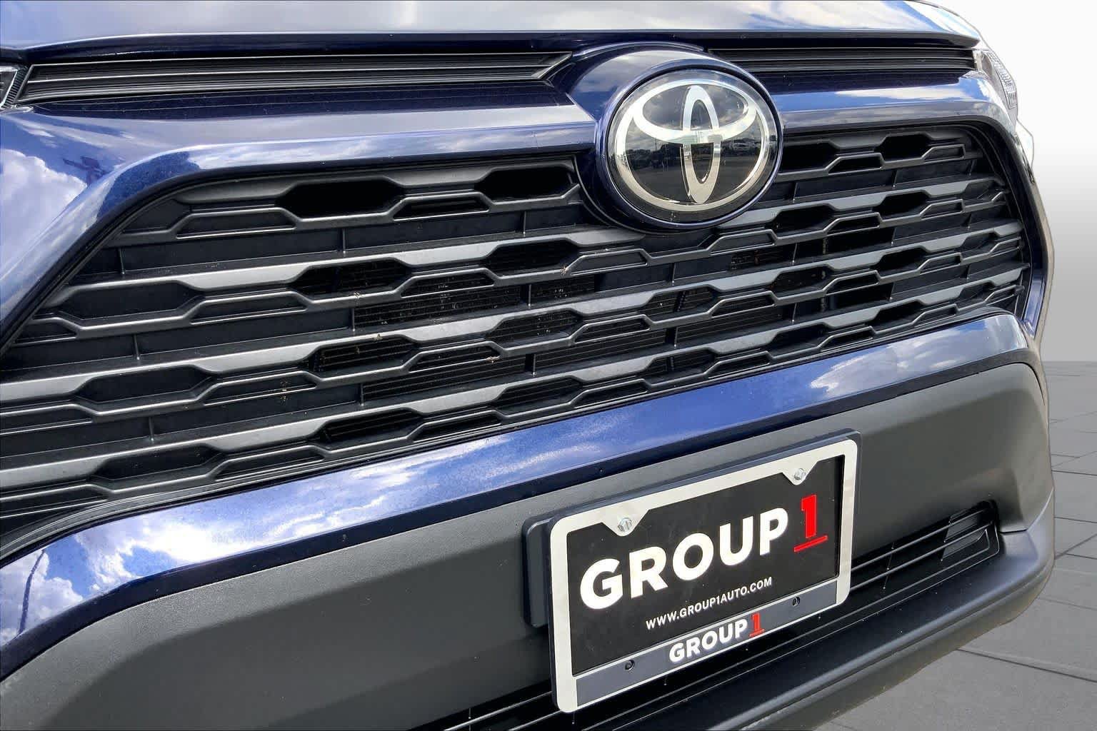Used 2023 Toyota RAV4 XLE FWD image 29