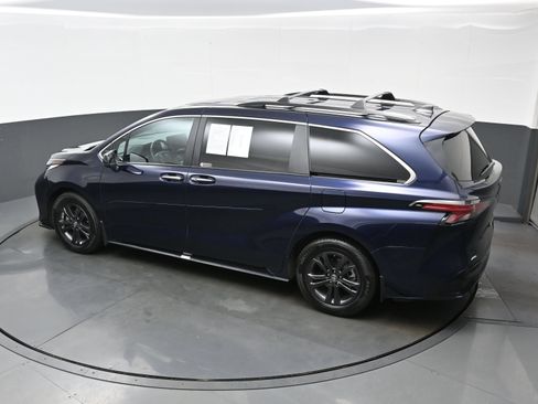 Used 2024 Toyota Sienna XSE w/ XSE Plus Package AWD/4WD image 38