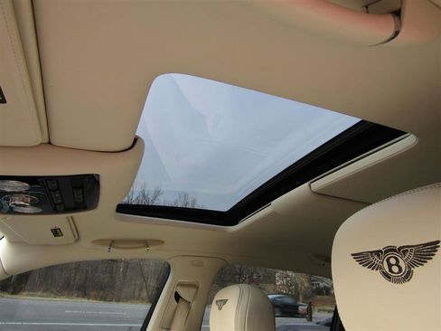 Used 2017 Bentley Flying Spur V8 image 28