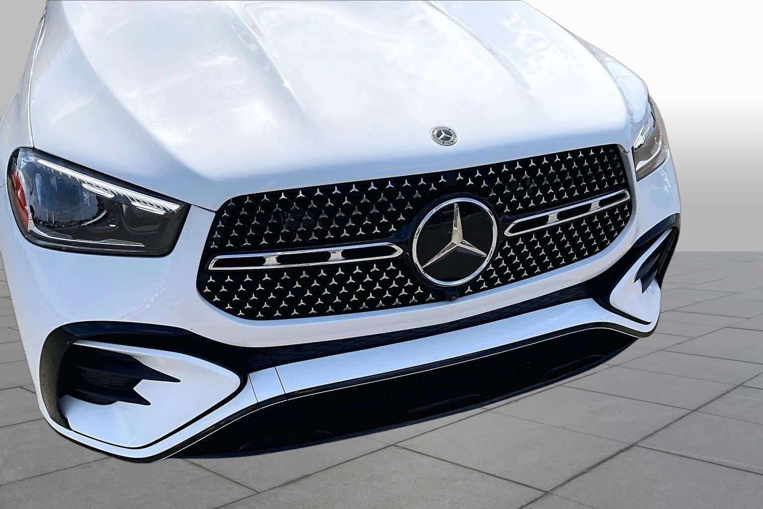 Used 2024 Mercedes-Benz GLE 450e 4MATIC image 29