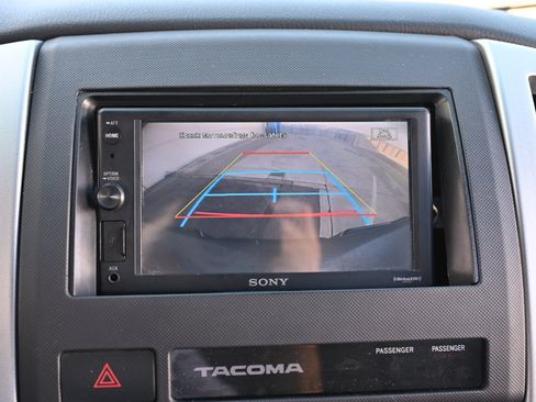 Used 2015 Toyota Tacoma PreRunner w/ SR5 Package RWD image 20