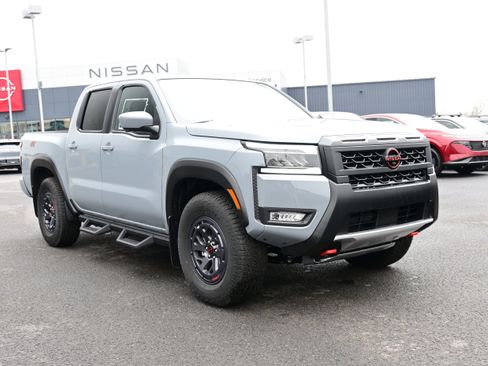 New 2025 Nissan Frontier PRO-4X w/ Pro Premium Package image 2