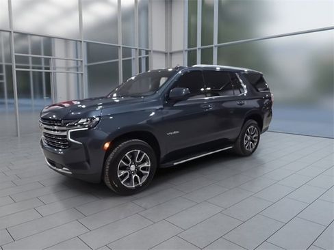 Used 2021 Chevrolet Tahoe LT w/ Rear Media and Nav Package image 4