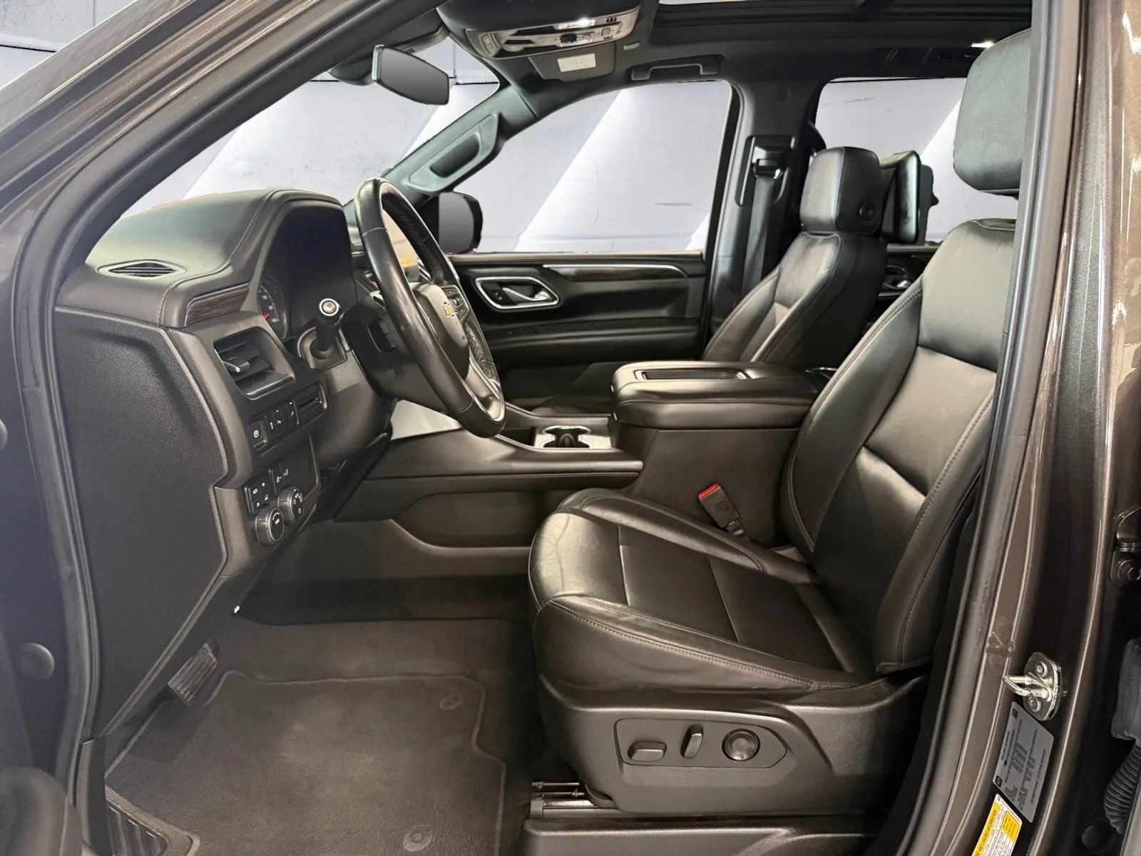 Used 2021 Chevrolet Suburban LT w/ Rear Media and Nav Package AWD/4WD image 15