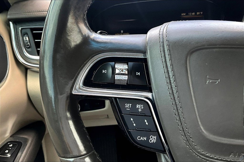 Used 2017 Lincoln Continental Reserve w/ Technology Package FWD image 20