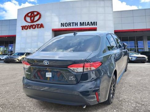 Used 2025 Toyota Corolla LE FWD image 4
