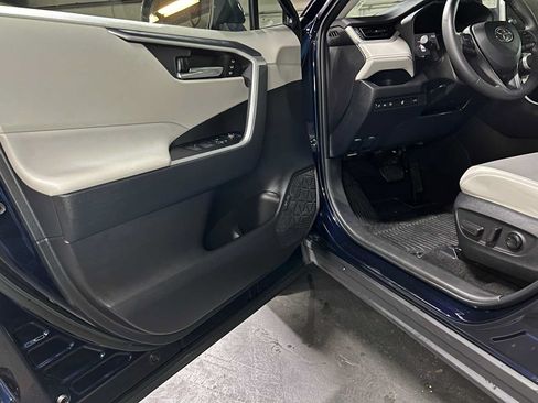 Used 2025 Toyota RAV4 XLE Premium w/ Weather Package AWD/4WD image 20