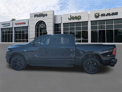 New 2026 RAM 1500 4x4 Crew Cab image 7