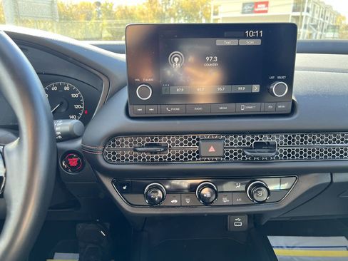 Used 2025 Honda HR-V Sport image 11
