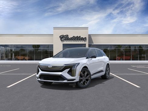 New 2026 Cadillac Optiq V w/ LPO, Floor Liner Package AWD/4WD image 32