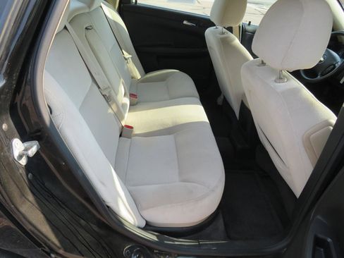 Used 2012 Chevrolet Impala LT FWD image 7