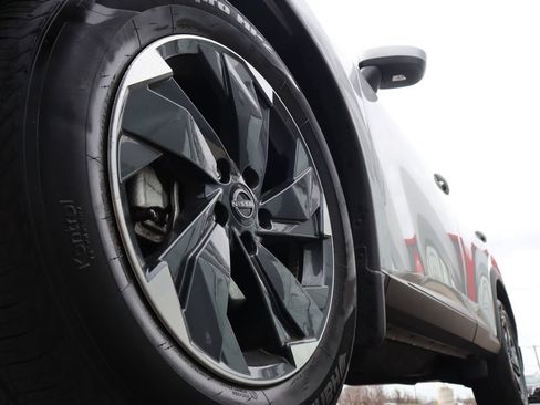 Certified 2025 Nissan Rogue SV AWD/4WD image 11