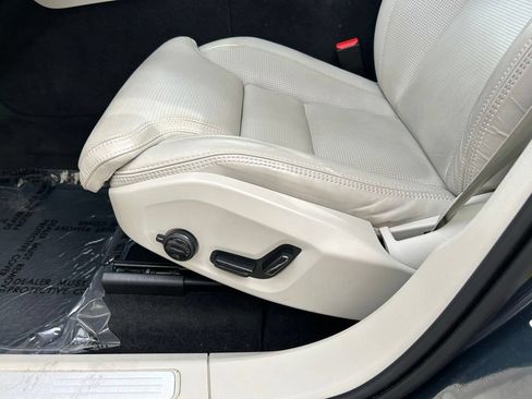 Used 2023 Volvo XC60 B5 Ultimate w/ Climate Package AWD/4WD image 16