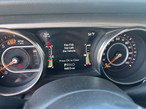 Used 2020 Jeep Wrangler Unlimited Sahara AWD/4WD image 18