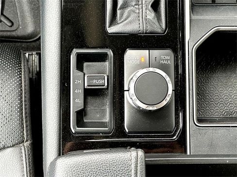 Used 2023 Toyota Tundra Limited w/ Power Package image 31