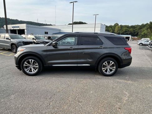 Used 2020 Ford Explorer Platinum w/ Premium Technology Package AWD/4WD image 4