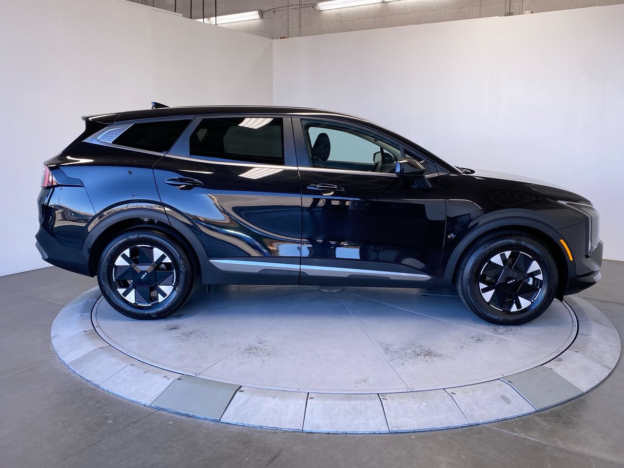 Used 2026 Kia Sportage LX FWD image 6