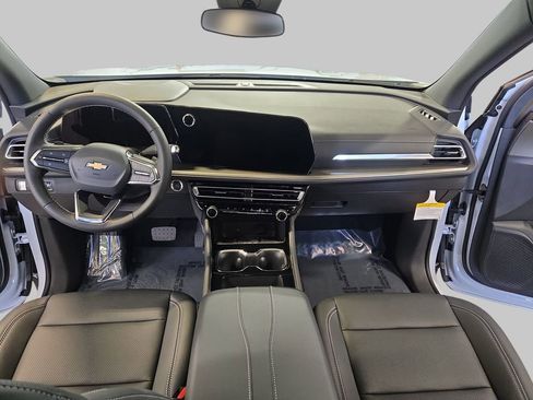 New 2026 Chevrolet Traverse LT FWD image 9