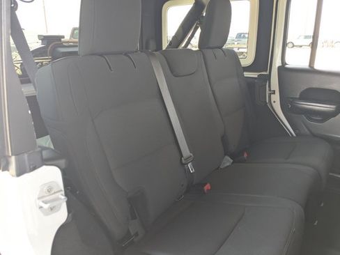Used 2018 Jeep Wrangler Unlimited Sport S AWD/4WD image 20