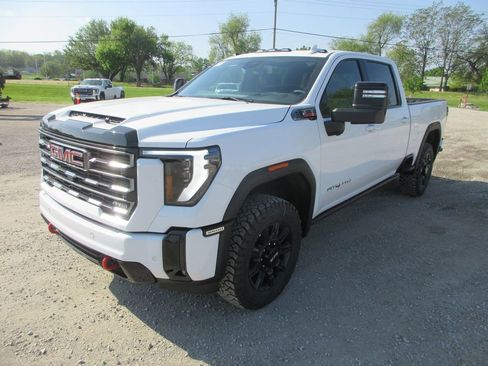 New 2026 GMC Sierra 3500 AT4 w/ AT4 Premium Plus Package AWD/4WD image 11