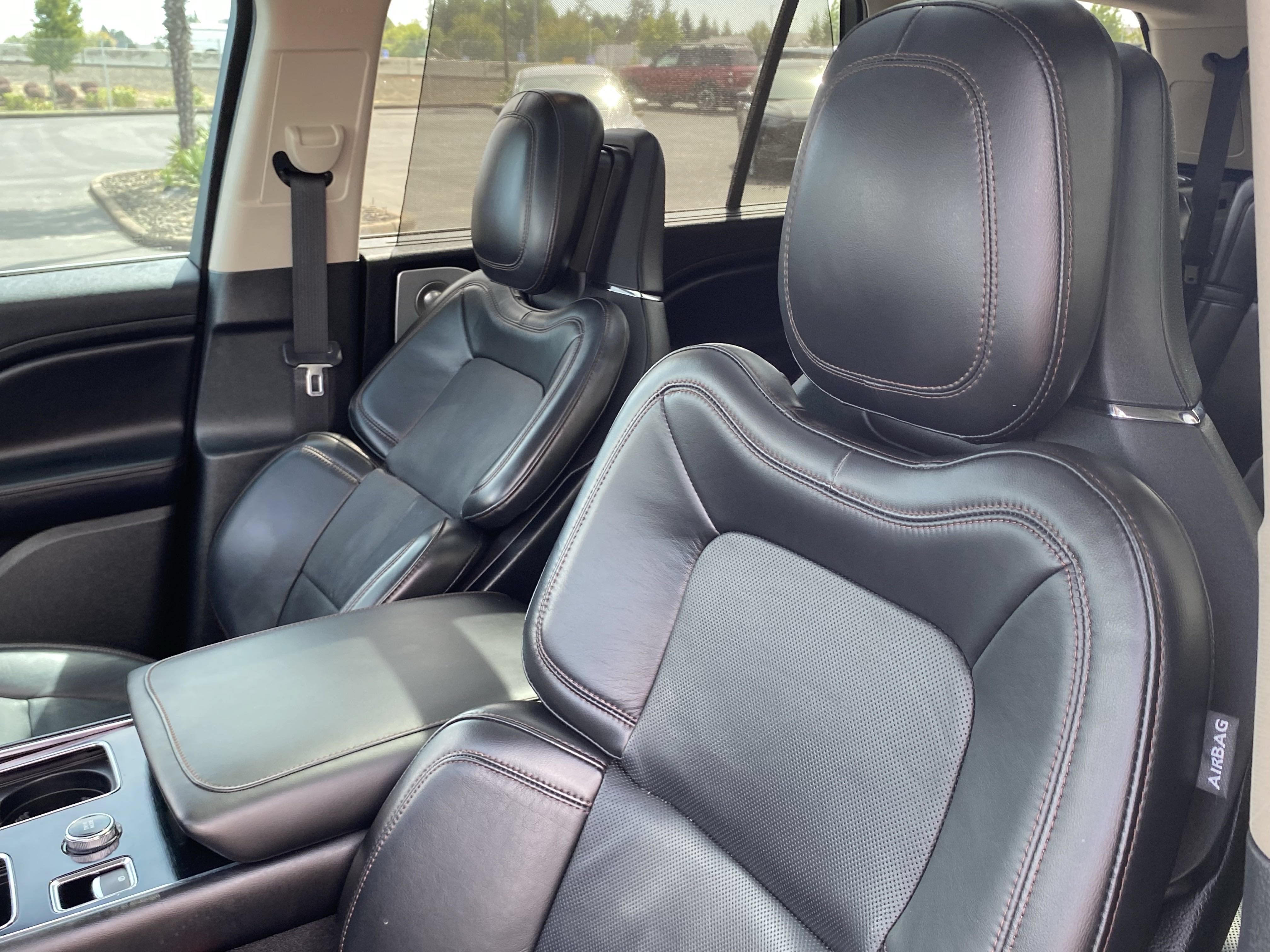Used 2020 Lincoln Aviator Reserve w/ Equipment Group 202A AWD/4WD image 16
