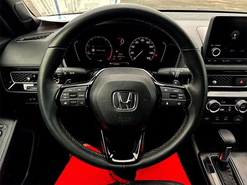 Used 2025 Honda Civic Sport image 14