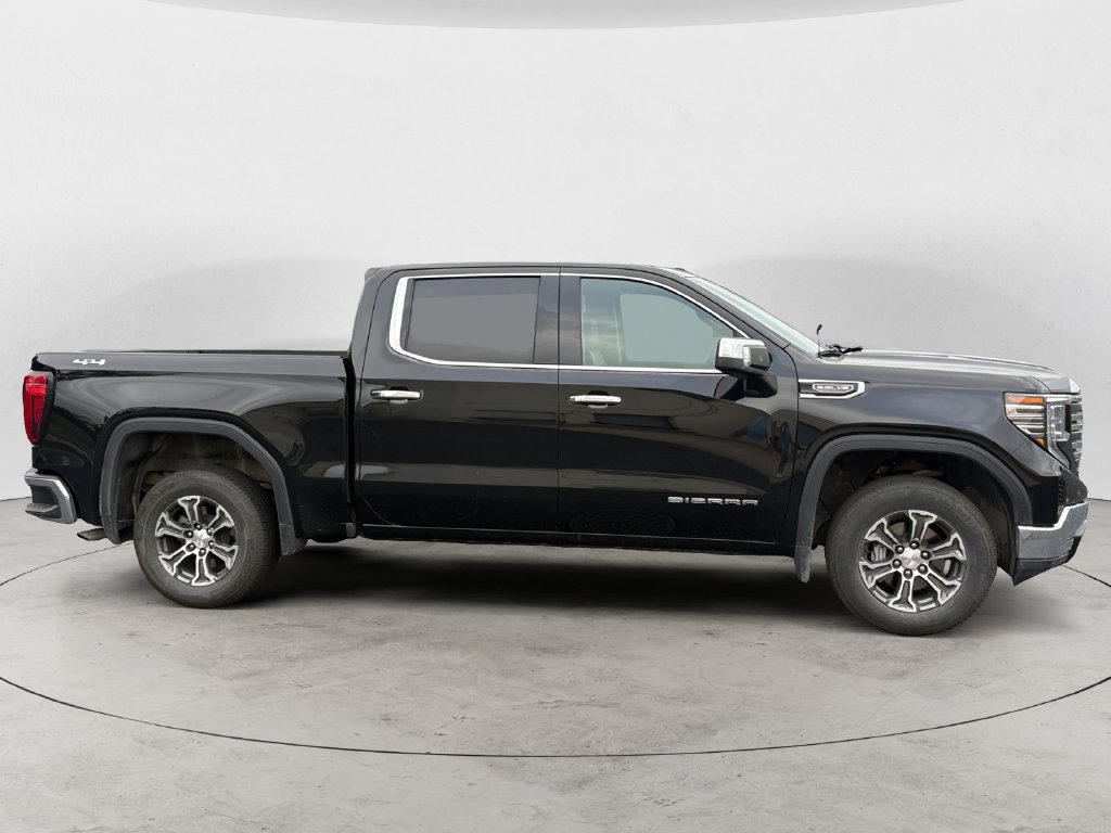 Used 2025 GMC Sierra 1500 SLT AWD/4WD image 2